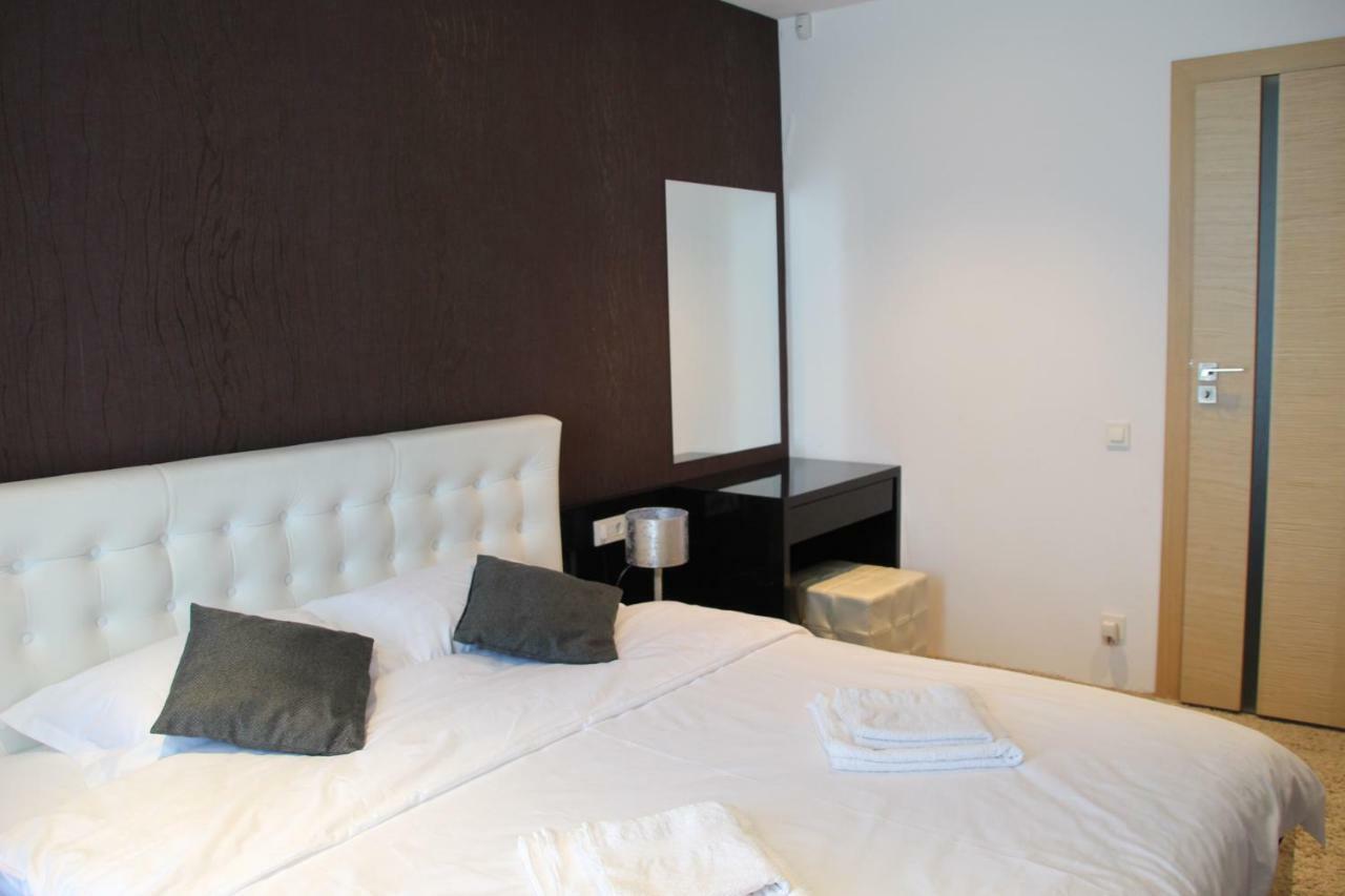 Luxury Trip Apartment Oradea Exterior photo